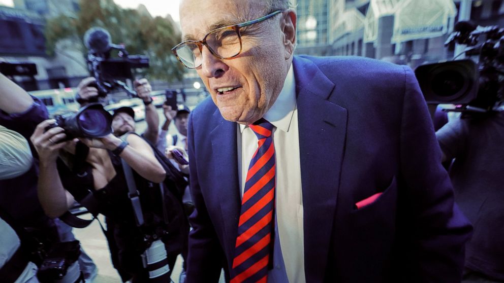  Prosecutors: No criminal charges expected from Giuliani raid