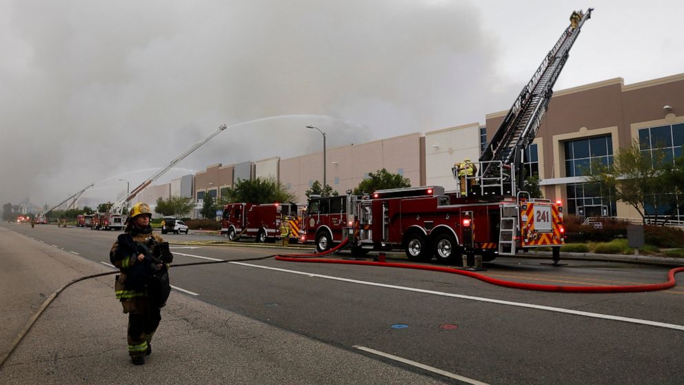 Fire Destroys Southern California Warehouse Linked To Amazon Abc