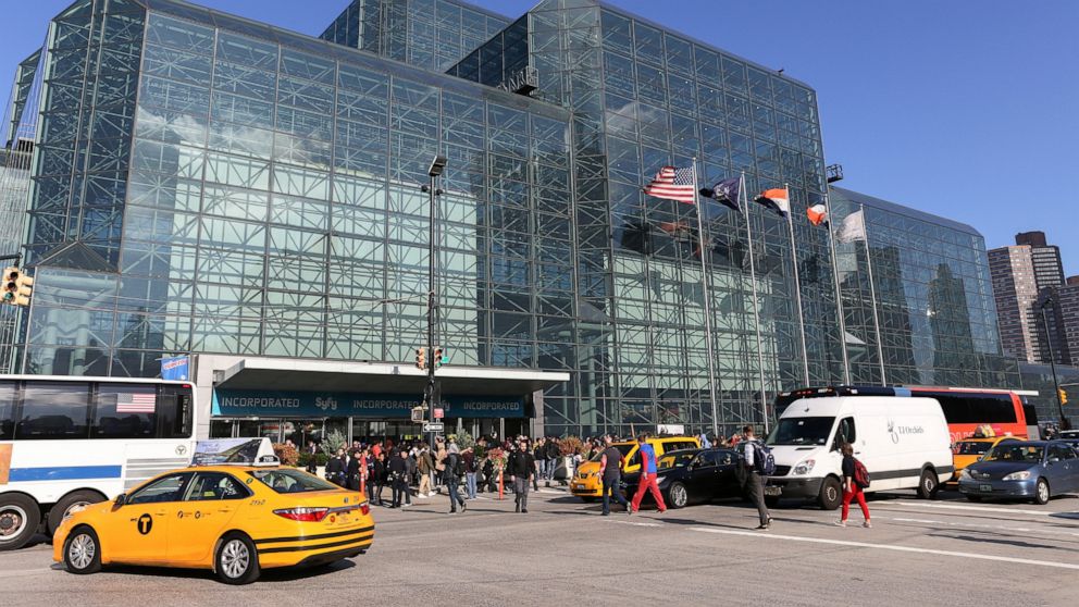 FILE - This Oct. 6, 2016, file photo shows an exterior of the Javits Center during the first day of New York Comic Con. New York City lawmakers are poised to adopt legislation requiring “bird-friendly” glass on all new construction to cut down on the