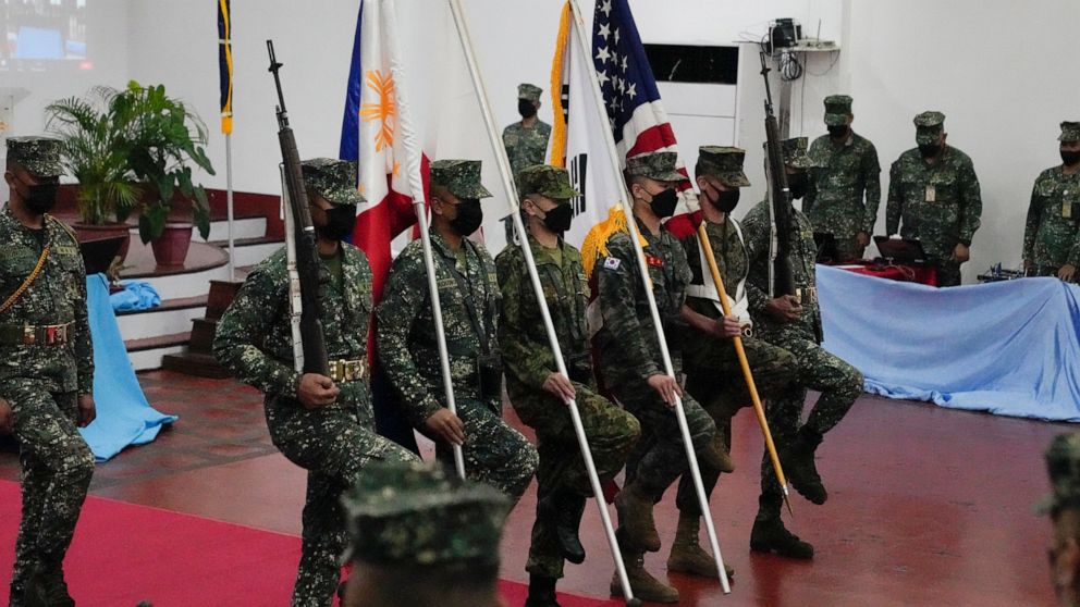 US, Philippine forces hold combat drills to brace for crisis