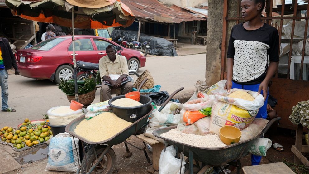 UN warns up to 345 million people marching toward starvation