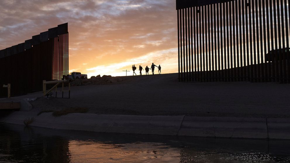  US to fill border wall gaps in Arizona for safety reasons