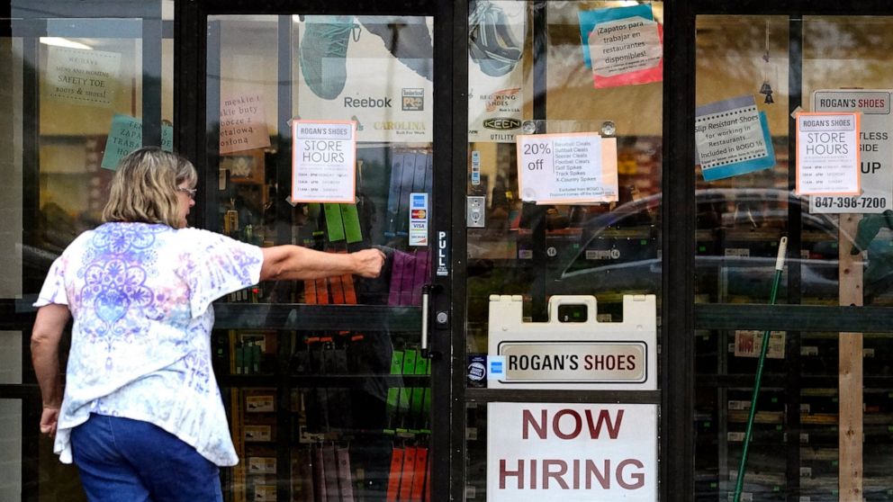  US jobless claims down 24,000 to 400,000 as economy recovers
