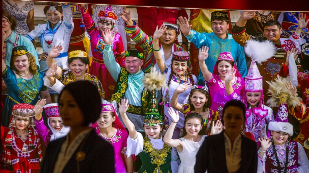 Terror & tourism: Xinjiang eases its grip, but fear remains Terror & tourism: Xinjiang eases its grip, but fear remains