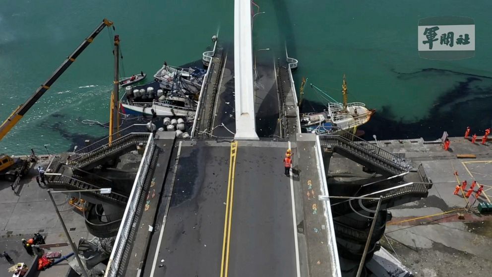 5 Bodies Found In Taiwan Bridge Collapse 1 Still Missing Abc News