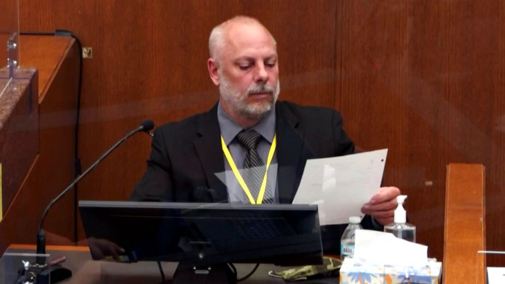  Duty sergeant: Officers could have ended Floyd restraint