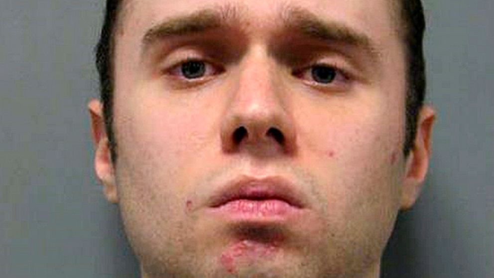  Court tosses murder conviction over fire in secret tunnels