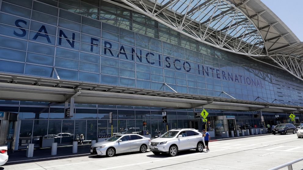  San Francisco airport worker stabbed, suspect detained