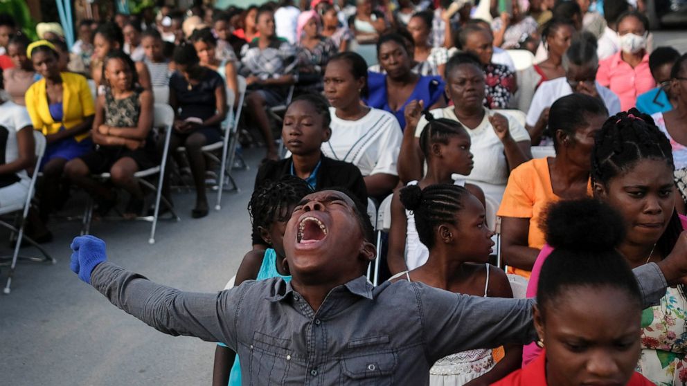  AP PHOTOS: After disaster and death, finding succor in faith