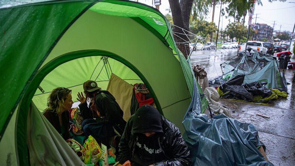  LA homeless spending could near $1B as crisis rages