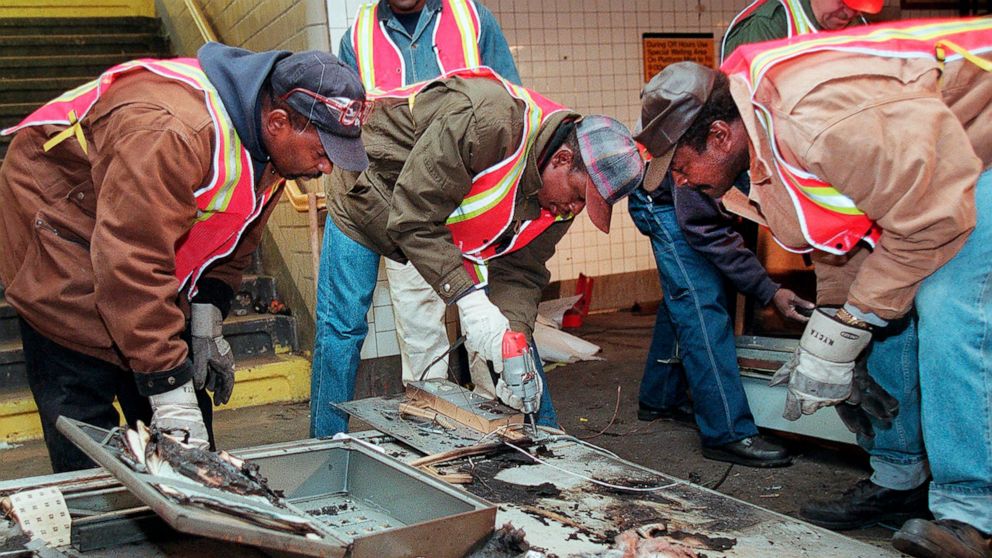 3 men cleared in 1995 killing of NYC subway token clerk