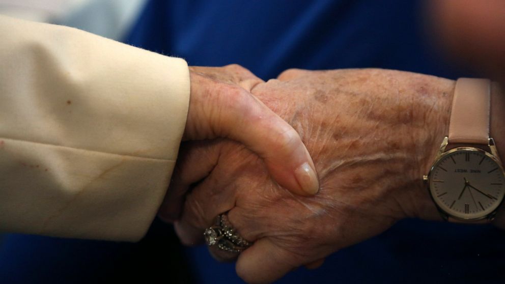  NY Holocaust survivors celebrated at concert after isolation
