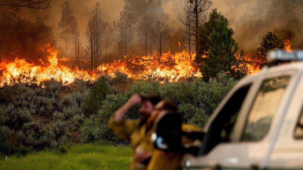  Heat wave blankets US West as fires rage in several states