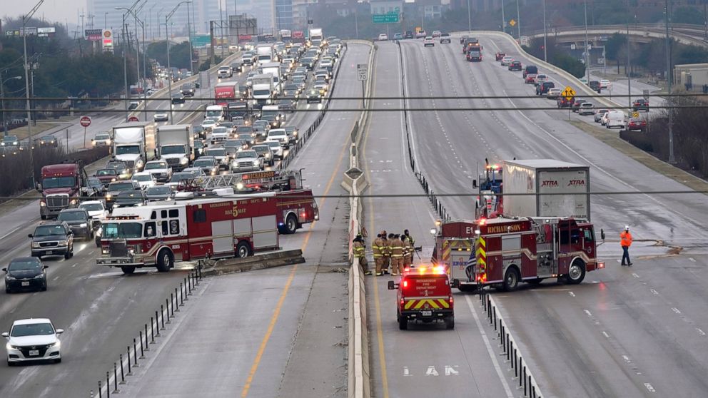  Pileup shuts down Texas road; icy weather in store for many