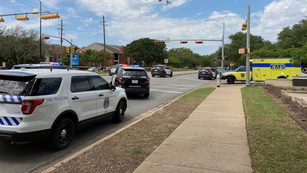  EMS: 3 adults fatally shot in Austin, no suspect in custody