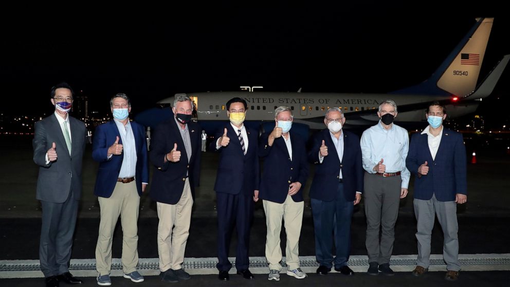 De hauts législateurs américains arrivent à Taïwan pour une visite