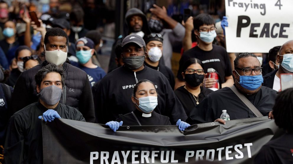  After turbulent 2020, faith in America faces more big issues