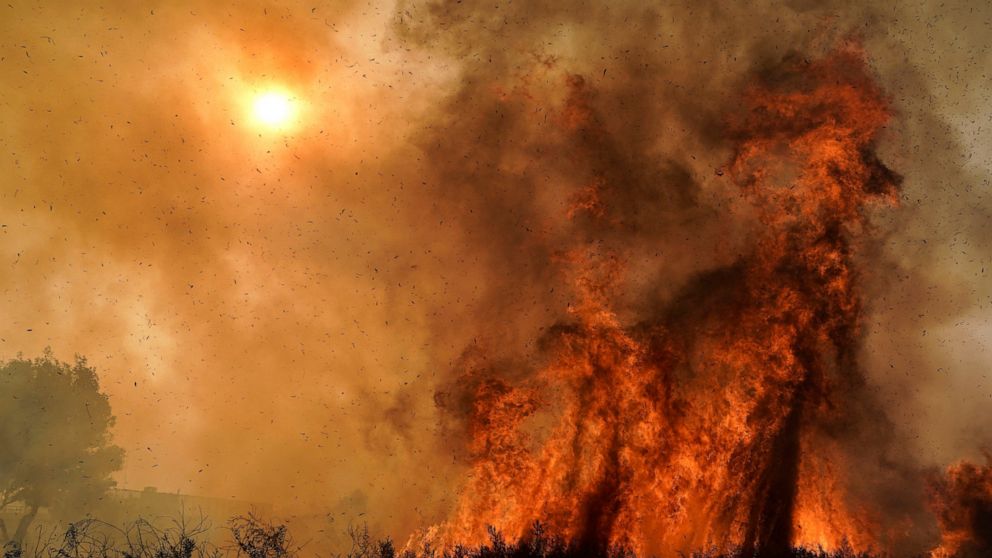  Burned firefighter leaves California hospital to cheers