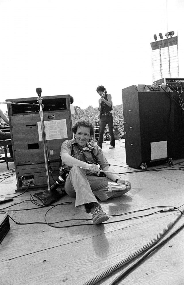 PHOTO: Photographer Baron Wolman is photographed by Bill Graham during the Woodstock Festival, Bethel, N.Y., in August 1969.

