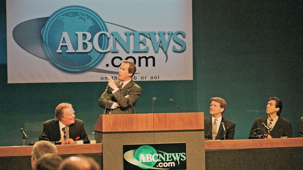 PHOTO: ABC executives including Roone Arledge, David Westin and anchor Peter Jennings hold a press conference announcing the creation of ABCNews.com on May 15, 1997.