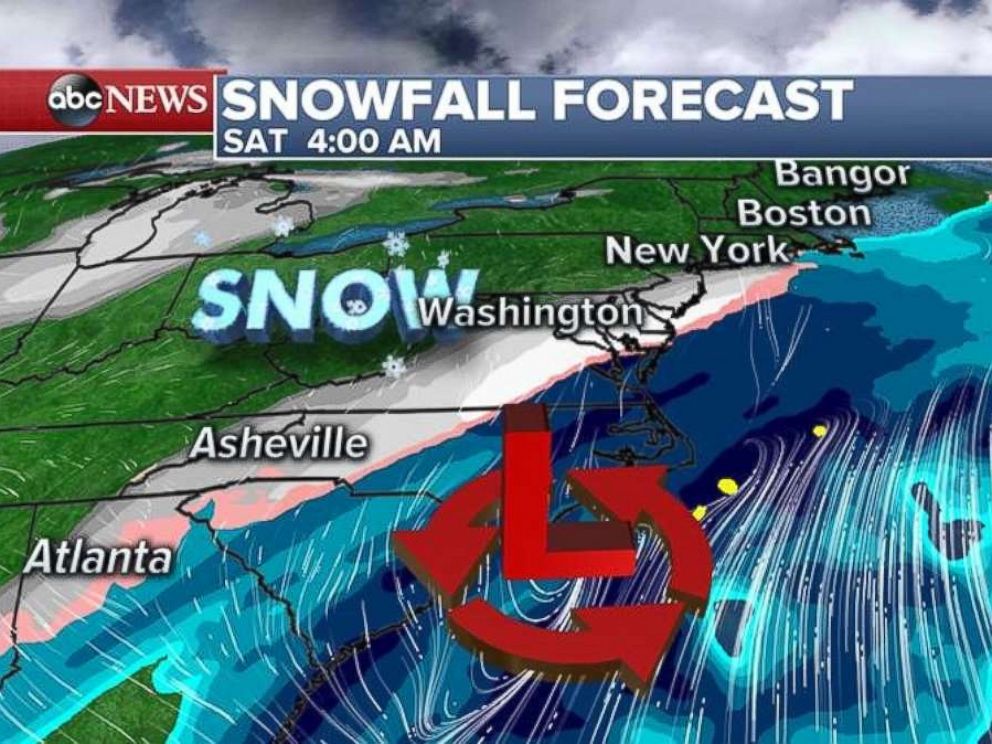 Snow will move into the Midatlantic region during the early morning hours on Saturday.
