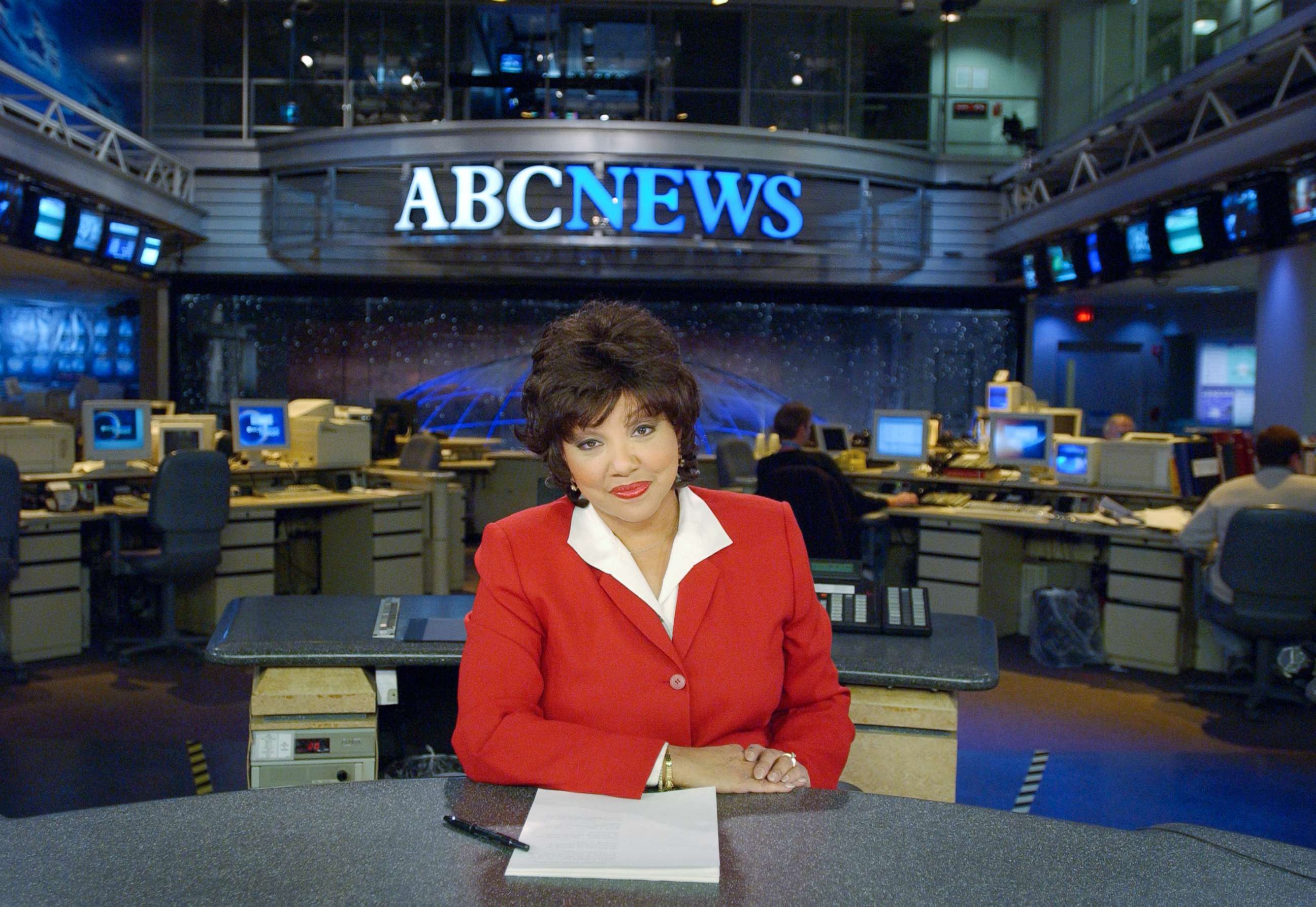 PHOTO: ABC News anchor Carole Simpson, who made history as the first Black woman to helm a major newscast, sits at the anchor desk in New York on April 12, 2002.