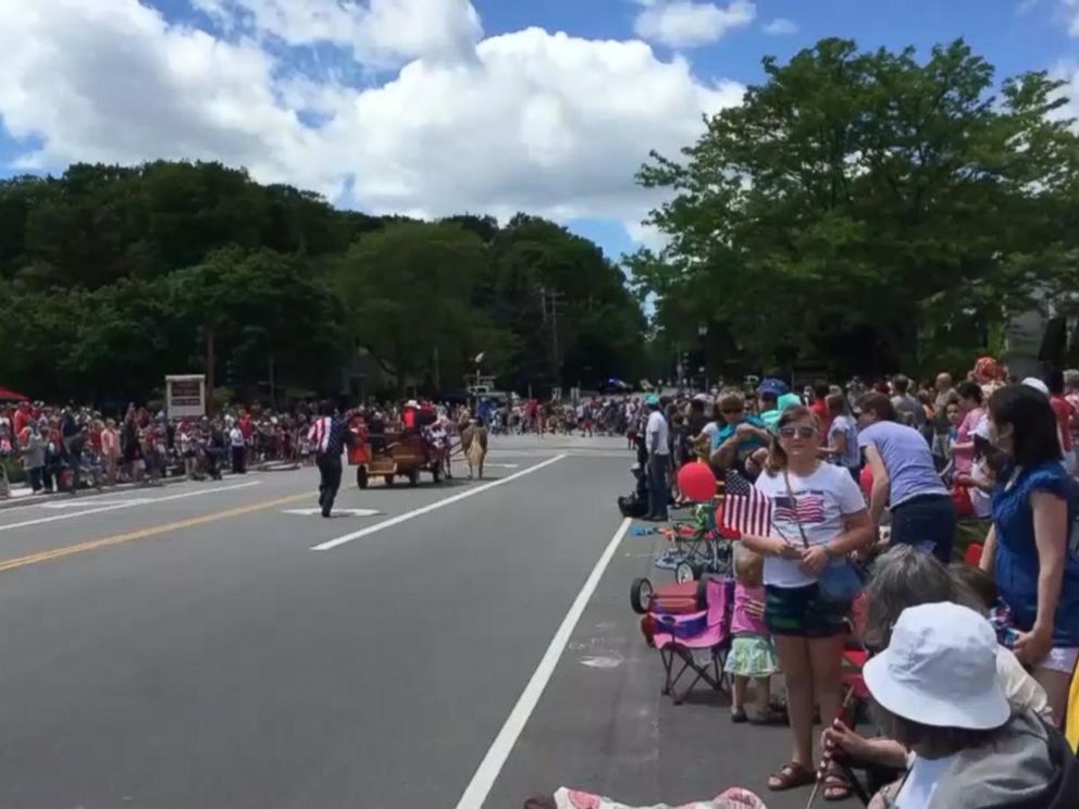 PHOTO: Three people were injured in Elm Grove, Wisconsin after show ponies broke loose from the Memorial Day parade.
