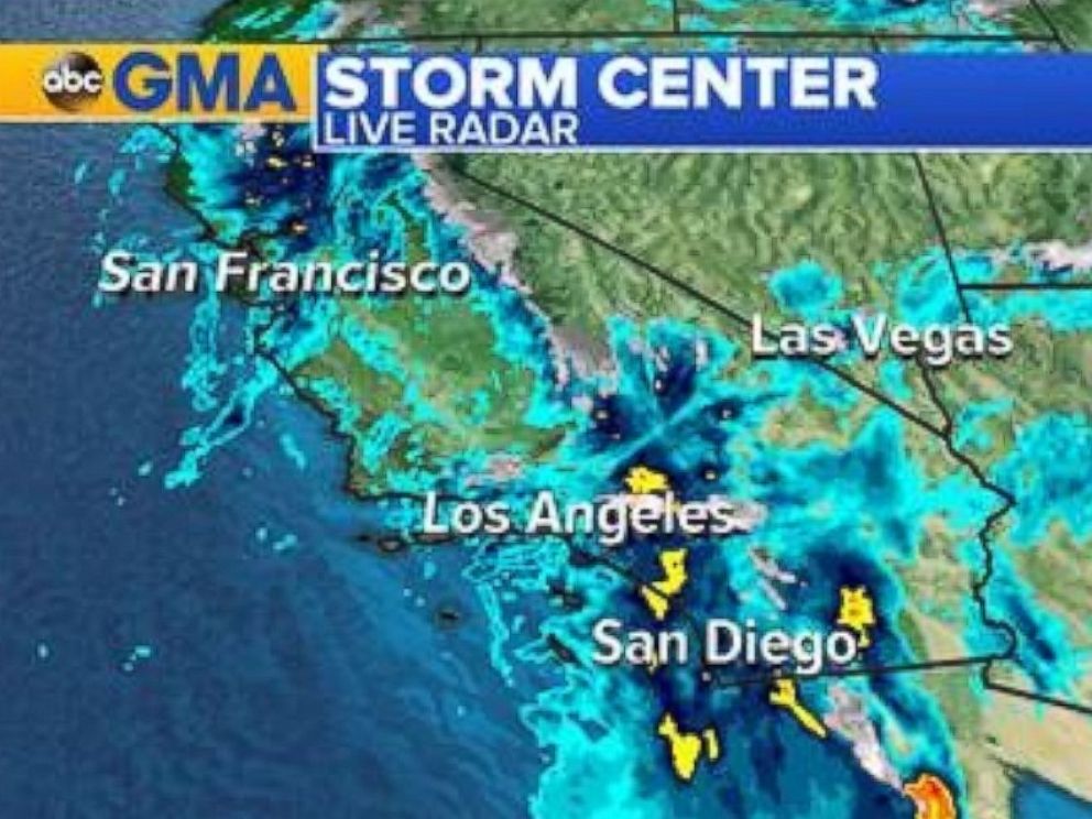 PHOTO: The storm continued to bring heavy rain and high winds to Southern California into Saturday morning.