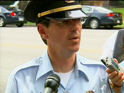 VIDEO: Gunman exchanged gunfore with a security guard at U.S. Holocaust Museum.