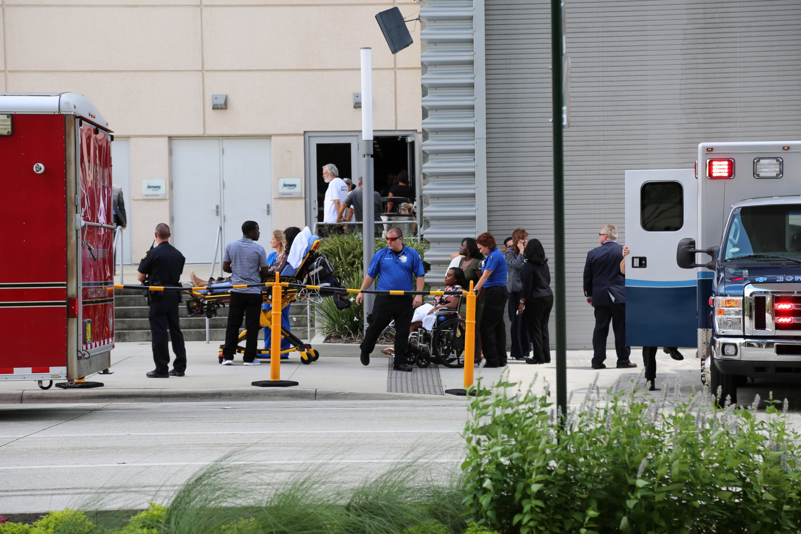 PHOTO: Survivors from the Pulse nightclub shooting arrive at the Amway Center in Orlando, Fla. to meet with President Obama, June 16, 2016.