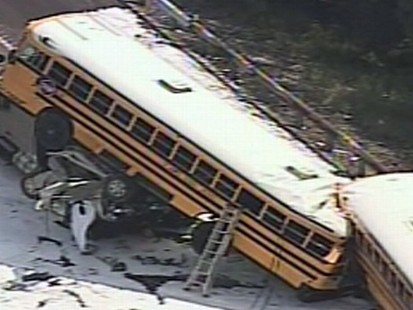 VIDEO: Dozens are injured and two are dead after two buses and a tractor collide