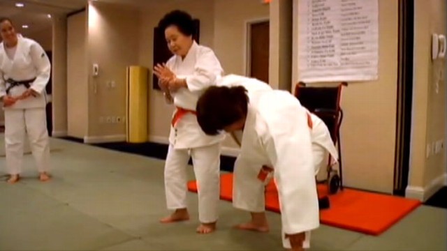 Keiko Fukuda 98 Becomes First Woman To Earn Highest Level Black Belt Abc News