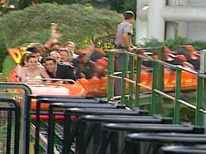 VIDEO: Wedding on a roller coaster