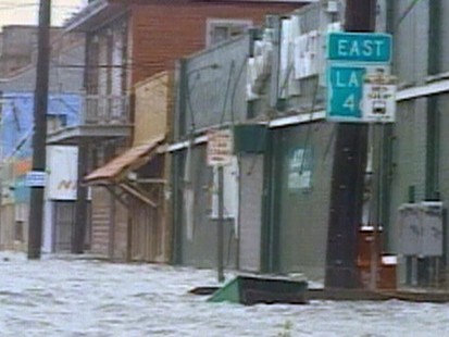 VIDEO: Hurricane Katrina Hits Gulf Coast