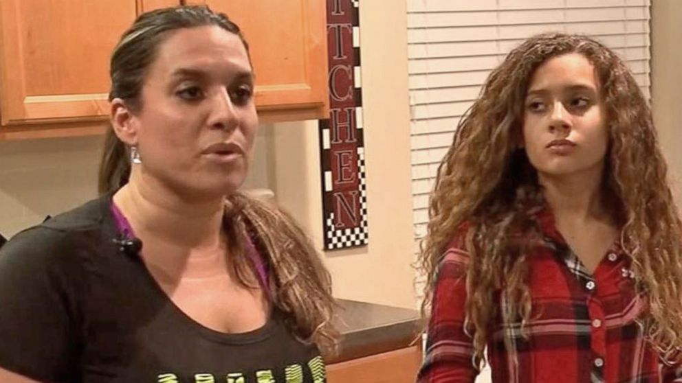 Mom Says Fight To Keep Daughter S Hair Curly Kept Her Off Cheer