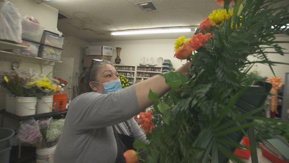 PHOTO: Rosie Torres has been operating her flower show in Fresno, California, for the past 14 years.