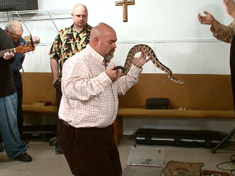 Snake-Handling Pentecostal Pastor Dies From Snake Bite - ABC News