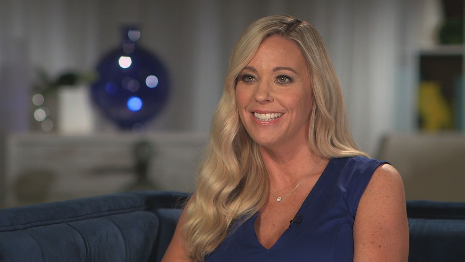 Kate Gosselin talks dating again as a single mom of 8 – and all on reality  TV - ABC News