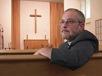 VIDEO: Transgender pastor in Oregon opens up to his congregation 27 years after changing his sex.