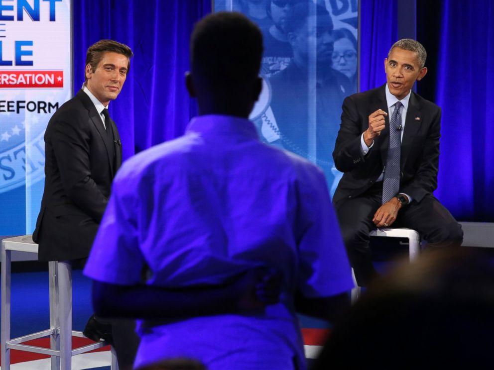 PHOTO: ABC’s David Muir moderates a town hall discussion with President Barack Obama and Americans affected by recent events, in Washington, D.C., July 14, 2016.