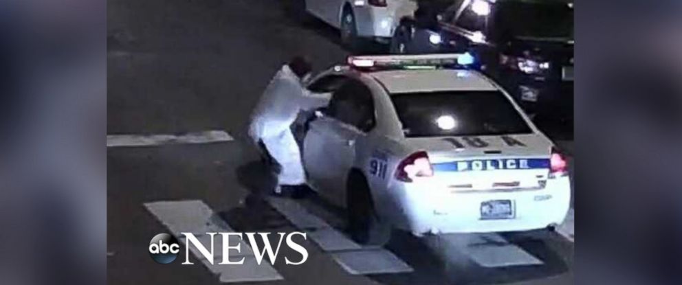 PHOTO: Officials say that suspected gunman Edward Archer fired at least 11 shots at Philadelphia police officer Jesse Hartnett while he was in his police vehicle.