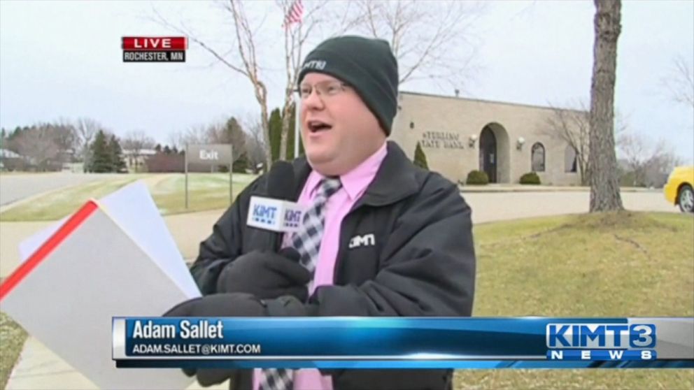 PHOTO: KIMT reporter Adam Sallet was reporting on a bank robbery in Rochester, Minn, on Dec. 15, 2015 when the alleged suspect appeared on the scene.