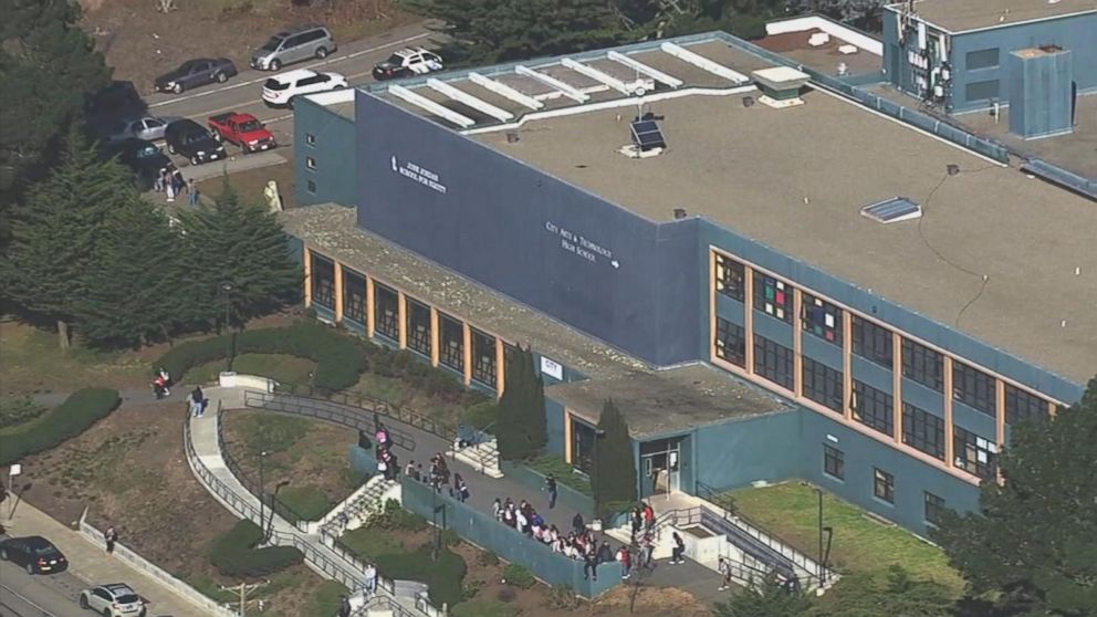 PHOTO: San Francisco Police investigate a shooting at June Jordan School for Equity that left four students injured, Oct. 18, 2016. 