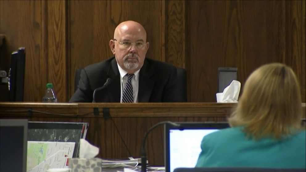 PHOTO: Psychologist Randall Price testifies during the trial of Eddie Ray Routh, who is being charged with the murder of Chris Kyle. 