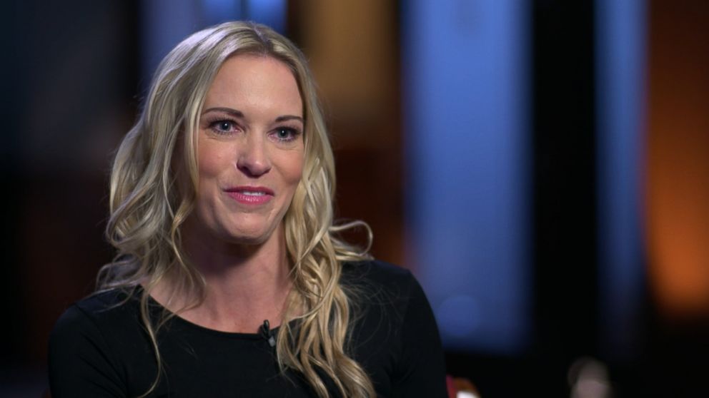 Three-time Olympic athlete Suzy Favor Hamilton talks with ABC News' "20/20" about her new memoir and why she worked as a Las Vegas escort.