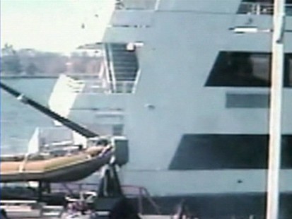 VIDEO: A cruise ship plows into police and fire boats.