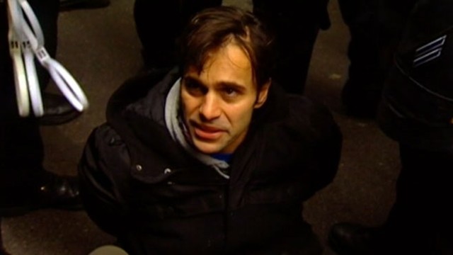 VIDEO: While protesters support "OWS" methods, some New Yorkers voice frustration.