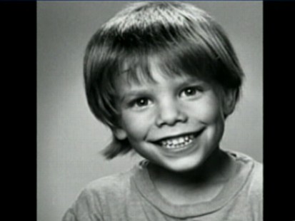 VIDEO: Manhattans district attorney has reopened the abduction case of Etan Patz.