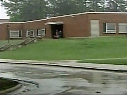 Picture of Carroll Middle School.