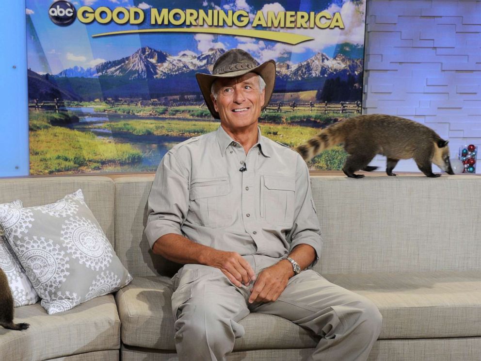 PHOTO: Jack Hanna brings an assortment of baby animals to ABC's, "Good Morning America," on Dec. 1, 2011.